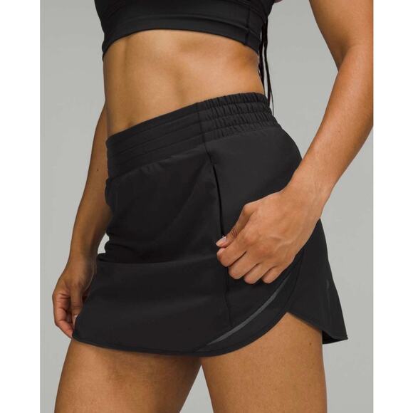 Lululemon Hotty Hot High-Rise Skirt Black Women's Sz 4 Performance Tennis Golf - Picture 1 of 11